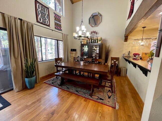 Building Photo - Beautiful Tri-Level Tahoe Tyrol 4 Bedroom ...