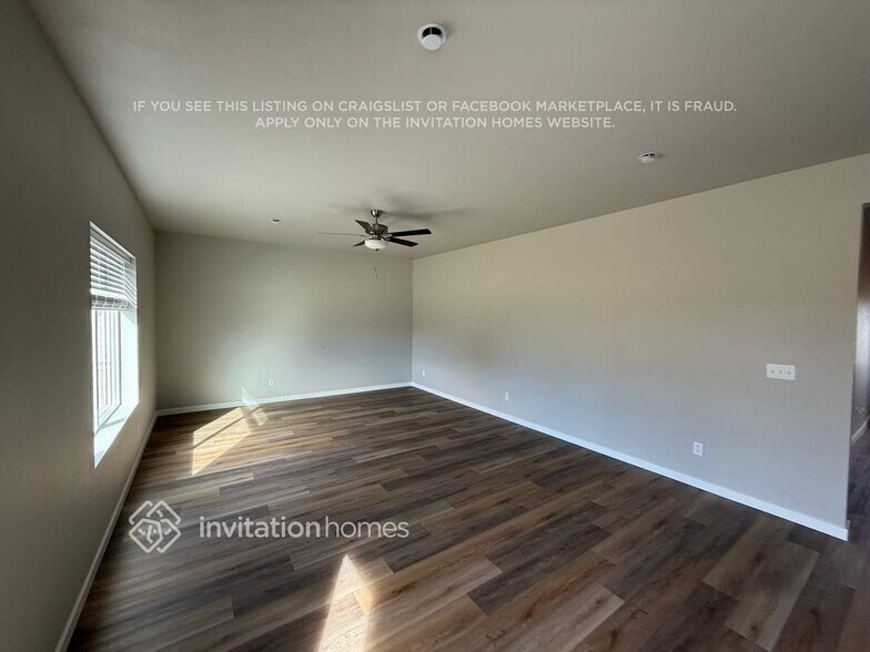 Building Photo - 957 Cascade Falls St