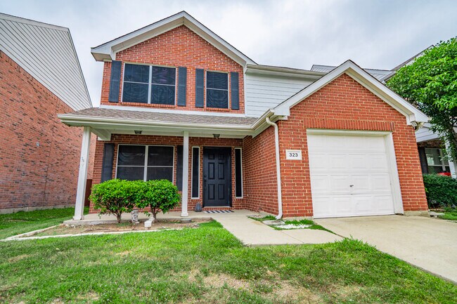 Building Photo - 323 Celia Cir