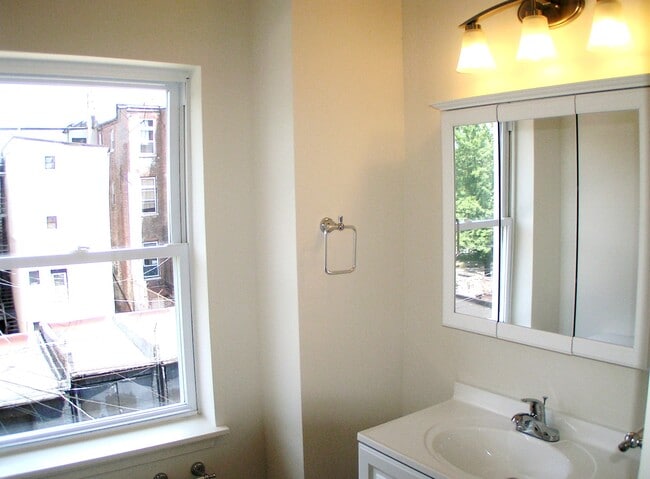 Building Photo - 1403 Madison Ave