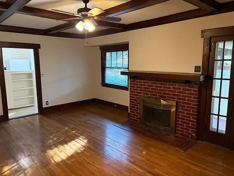 Building Photo - 1262 N Hudson Ave