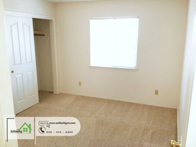 Building Photo - 3323 Forest Homes Dr