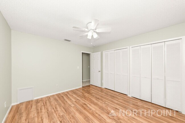 Building Photo - 3 BR/2BA | Newly Renovated Single Family Home |  Fenced backyard| In Bradenton!