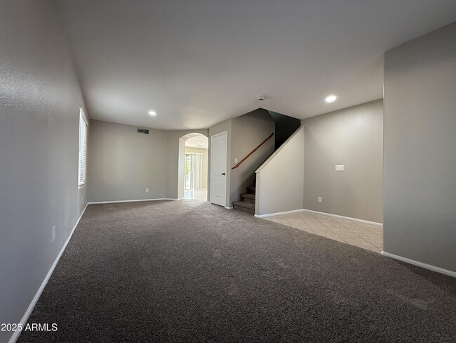 Building Photo - 29252 N Rosewood Dr