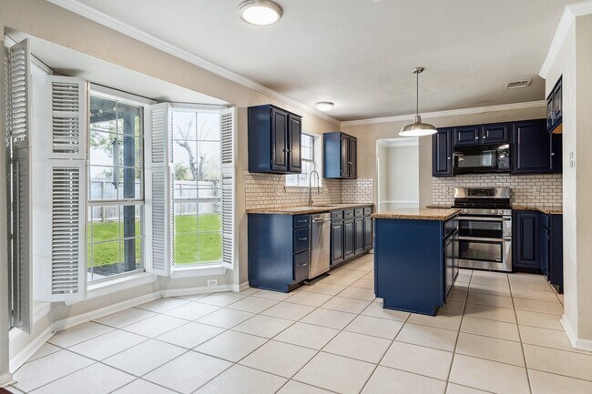 Building Photo - 9806 Gold Cup Way