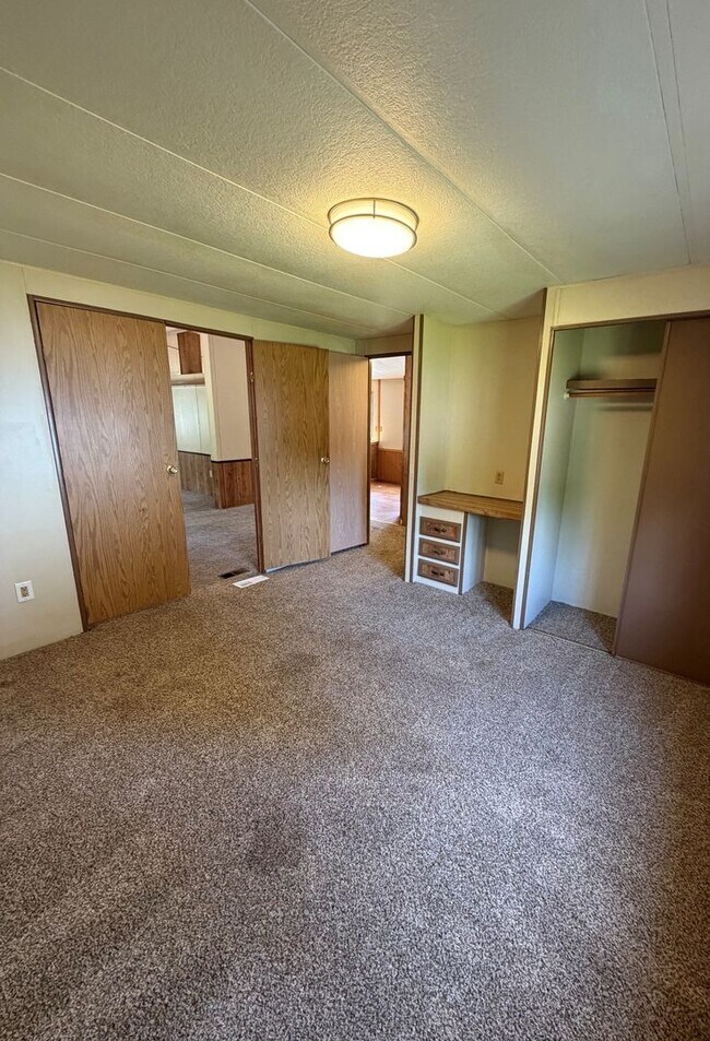 Building Photo - 3 bedroom 2 bath manufactured home in Arlington
