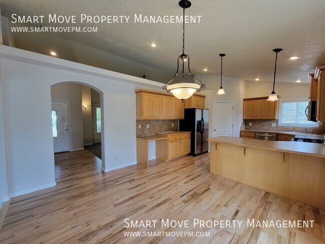Building Photo - 3618 N Alexis Way