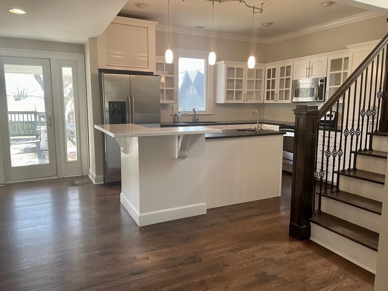Kitchen - 4707 Elkins Ave