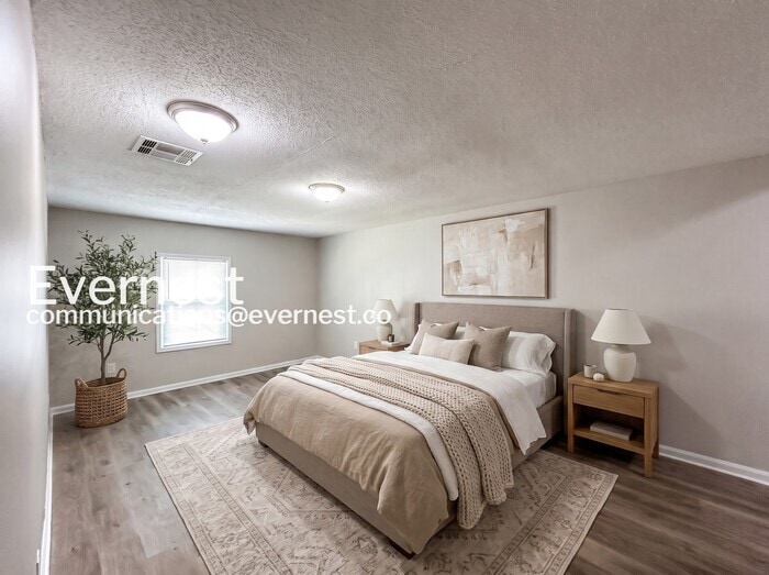 Building Photo - 3333 Leschallas Dr