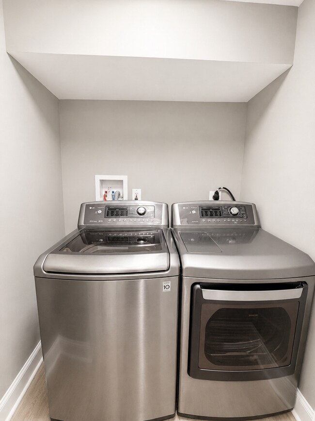 Building Photo - 3-Bedroom Townhome in Pigtown