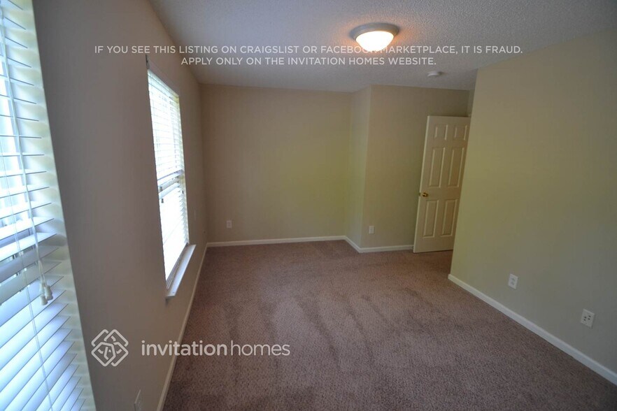 Building Photo - 6625 Forest Cross Dr