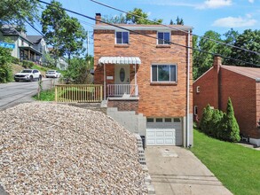 Building Photo - READY FOR MOVE IN! Don't miss this RENOVATED 2 bedroom in BEECHVIEW!