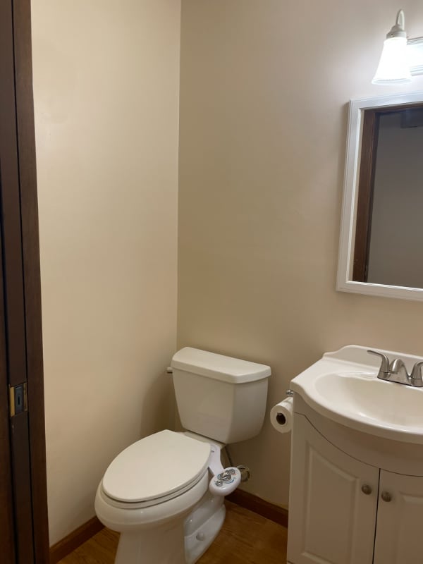 Building Photo - 3211 Creston Ct
