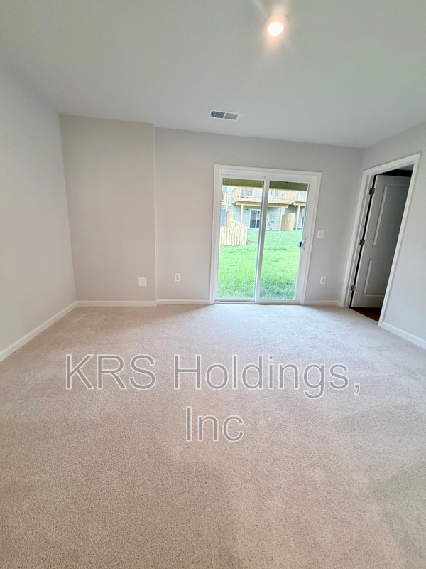 Building Photo - 315 Oldfield Dr