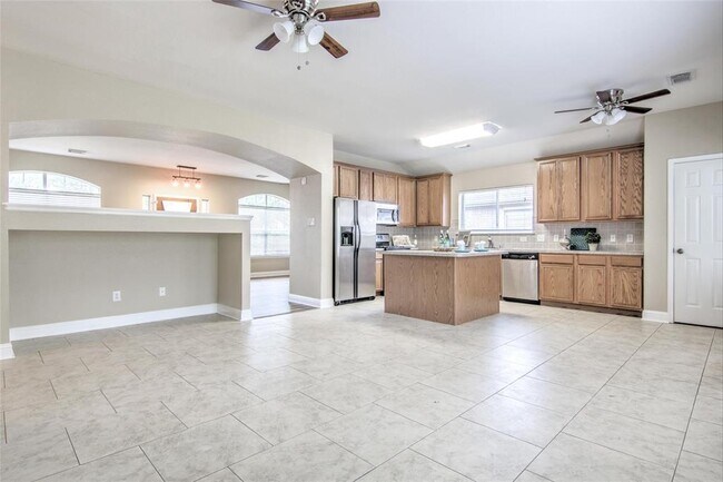 Building Photo - 518 Cedar Branch Dr
