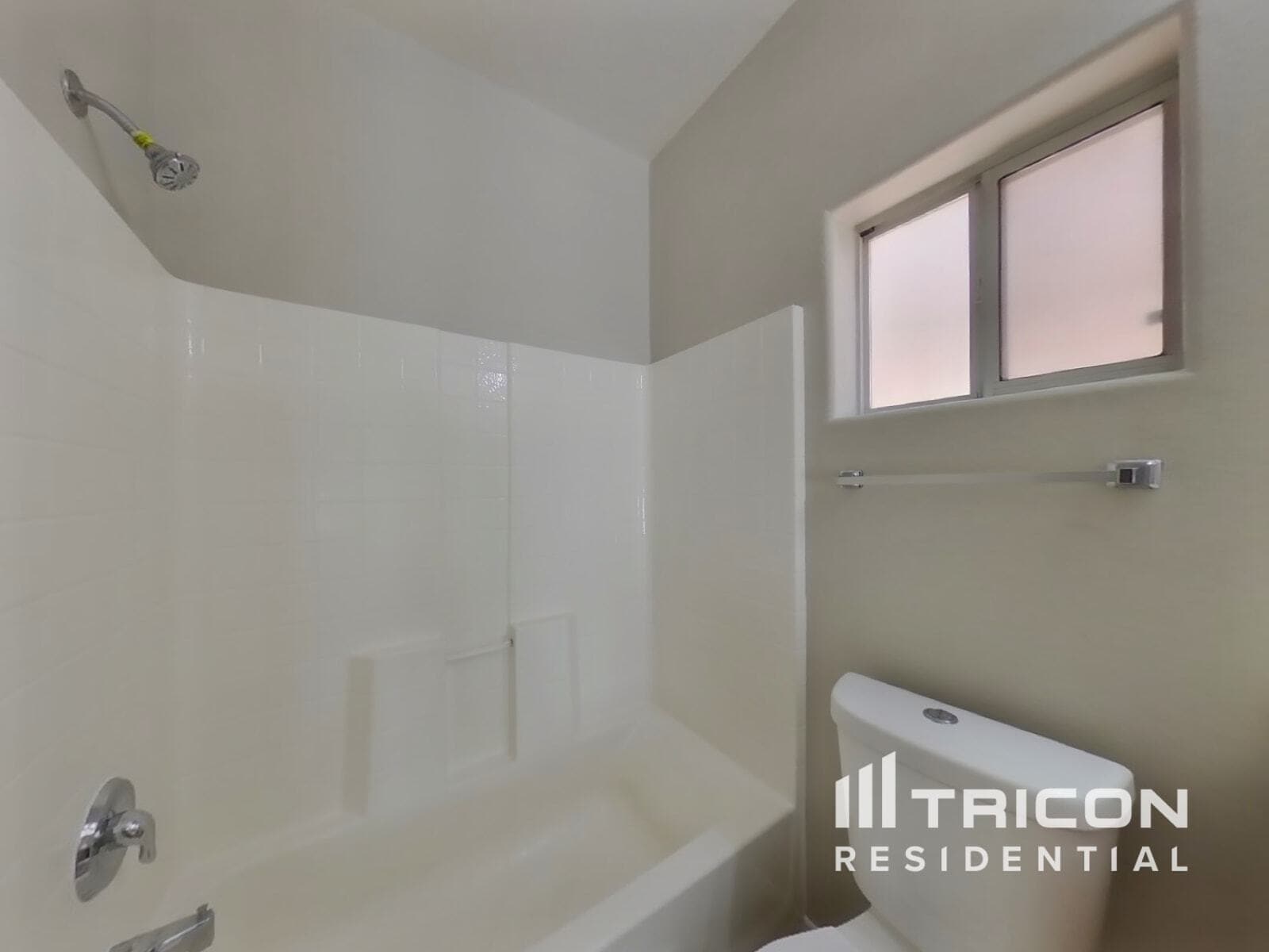 Building Photo - 3613 E Carisbrook Dr