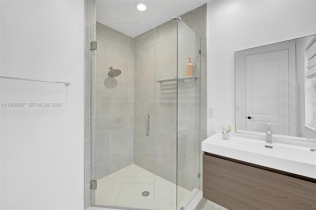 Building Photo - 17529 Middlebrook Way