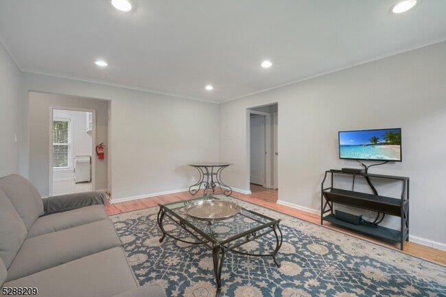 Building Photo - 349 Bloomfield Ave