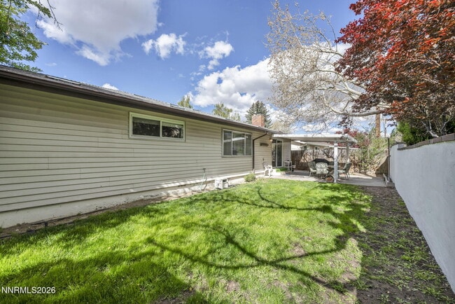 Building Photo - 1490 Foster Dr