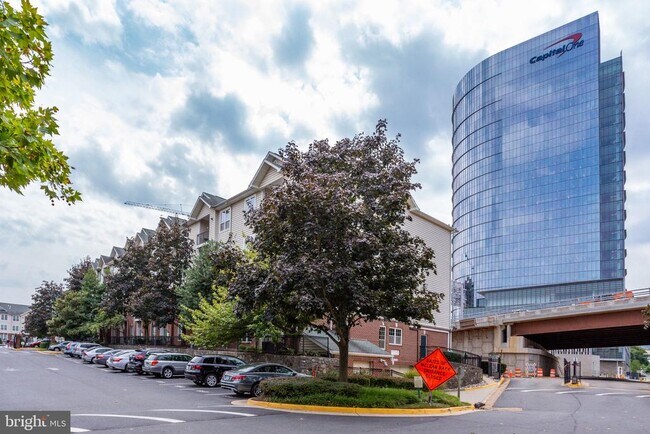 Building Photo - 1591 Spring Gate Dr.