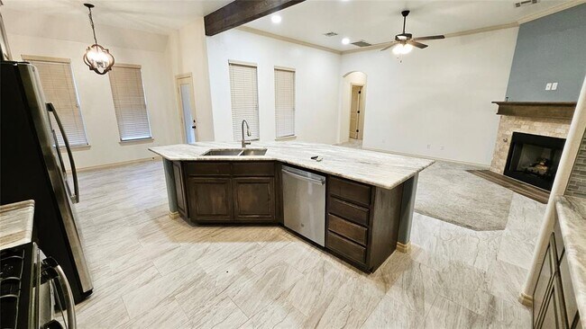 Building Photo - 1801 Savannah Ln