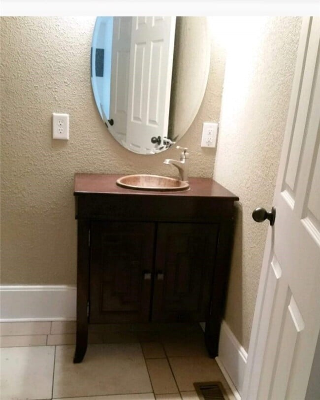 Building Photo - 120 N Washington Ave