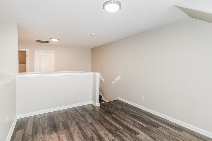 Building Photo - 542 Pippin Dr