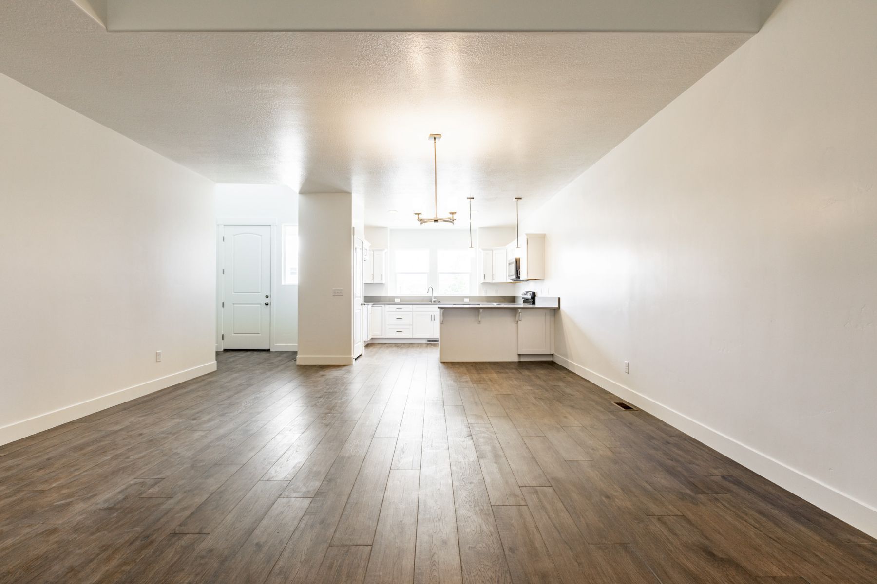 Great Room - 12981 S Oberon Ln