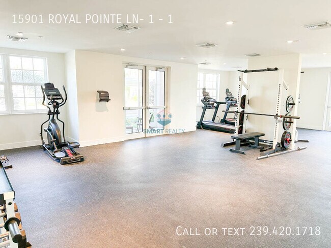 Building Photo - 15901 ROYAL POINTE Ln