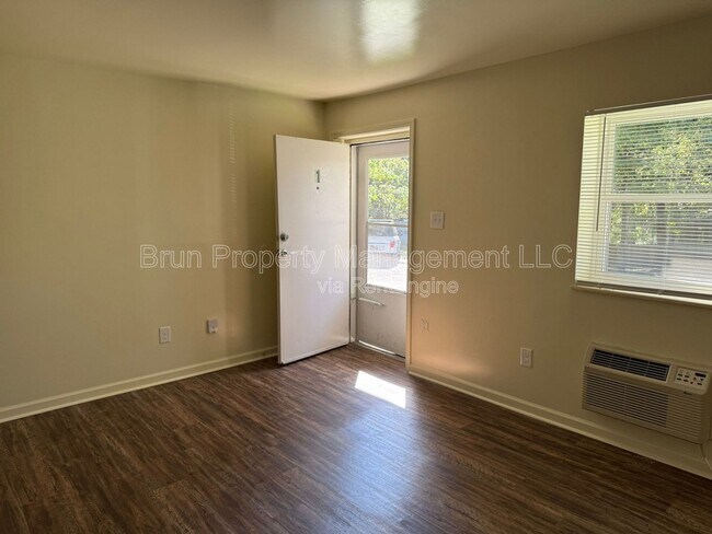 Building Photo - 5820 Sanford Rd