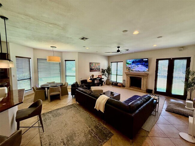 Building Photo - 15214 Lariat Trail