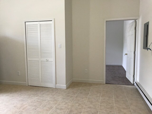 Building Photo - 310 W Main St