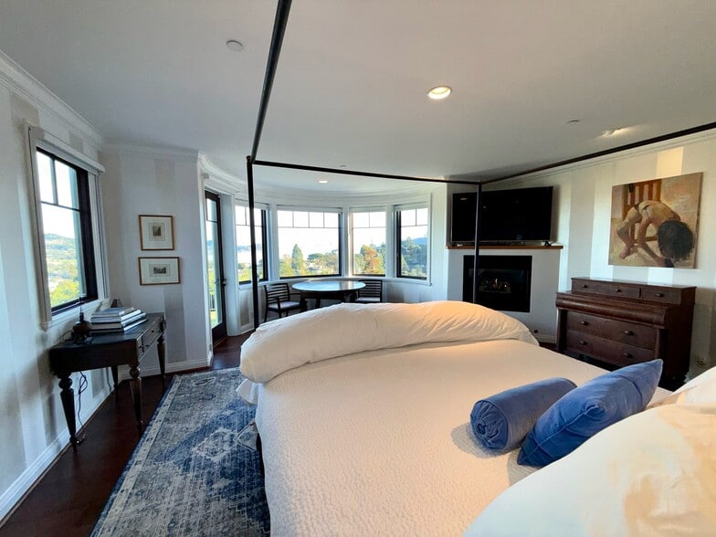 Primary suite - 115 Inez Pl