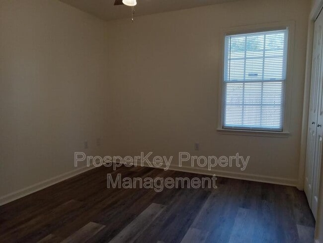 Building Photo - 4721 13th Ave
