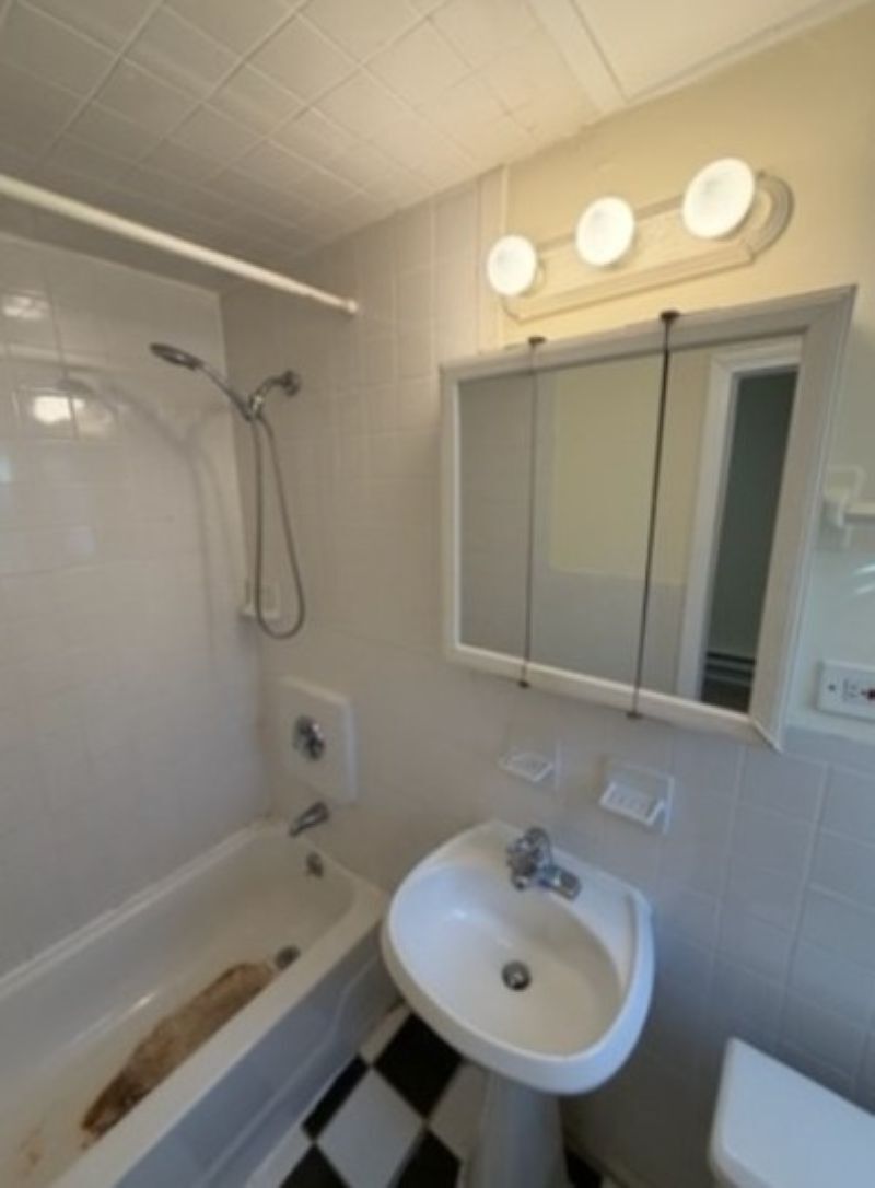 Building Photo - 30 Linden St