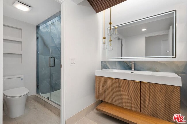 Building Photo - 1248 Bienveneda Ave