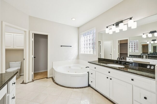 Building Photo - 3002 Autumn Cove Ct