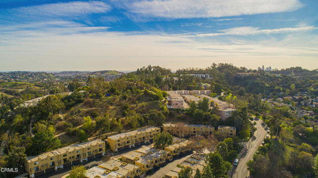 Building Photo - 4808 Vía Colina