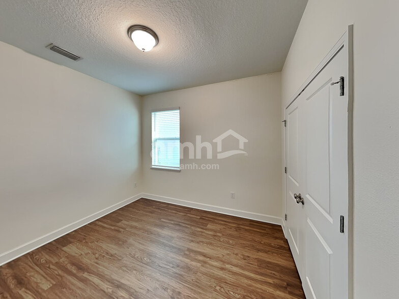 Building Photo - 6614 Hidden Rose Pl