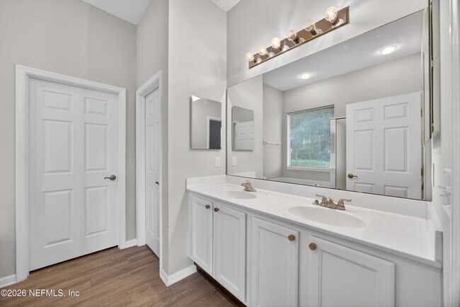 Building Photo - 6377 Island Forest Dr