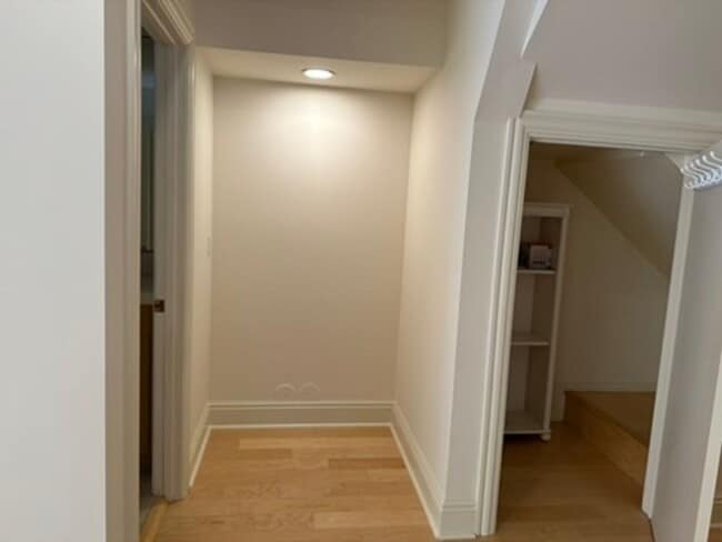 Building Photo - Epic REA- Serene 2 BR/1 BA Flat w/Private Deck & Yard in Lone Mountain