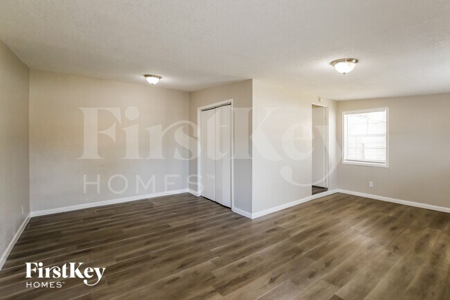 Building Photo - 2330 N 67th Ave