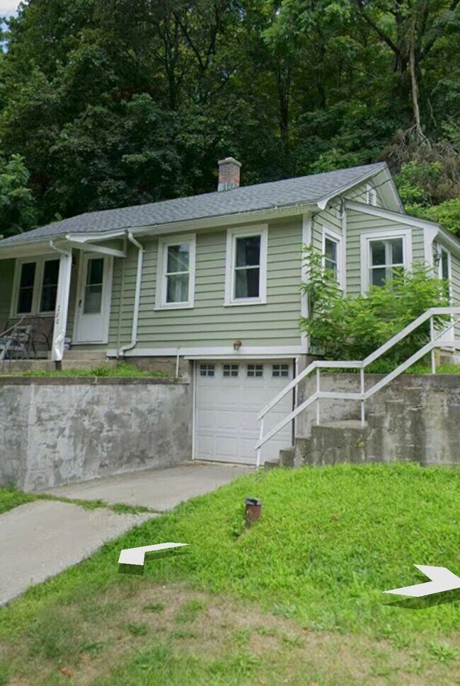 Building Photo - 260 Old Rte 22