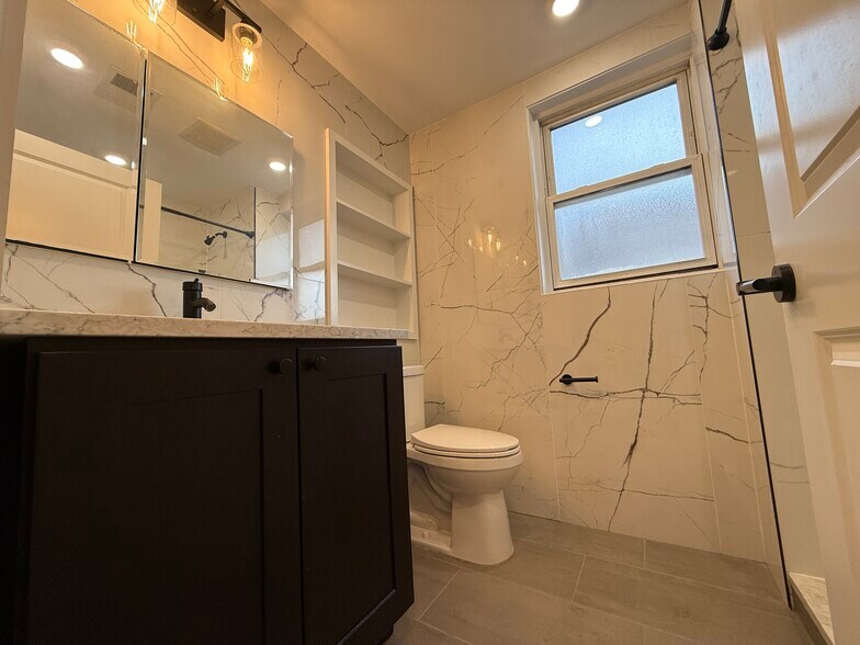 Building Photo - 517 Lincoln St