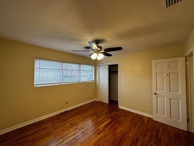 Building Photo - 2214 Joyner Dr