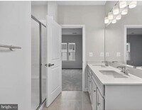 Building Photo - 4945 DUNHAVEN Dr