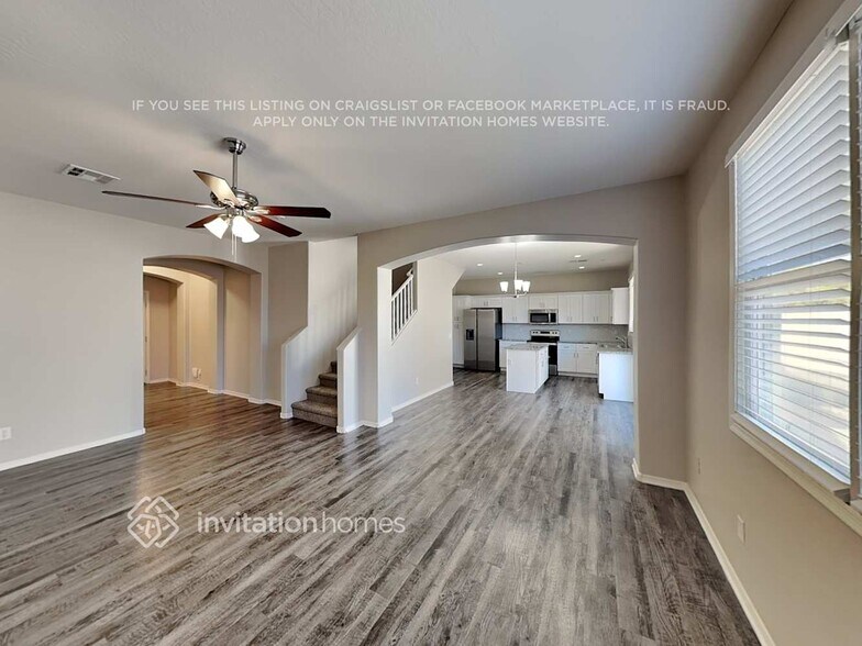 Building Photo - 16013 N 171st Ln