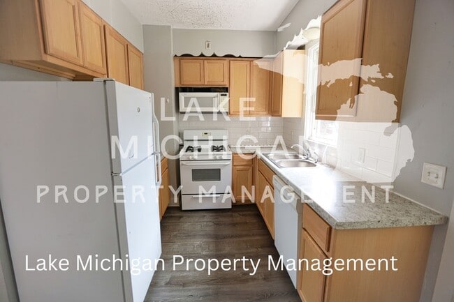 Building Photo - 1206 4th St NW