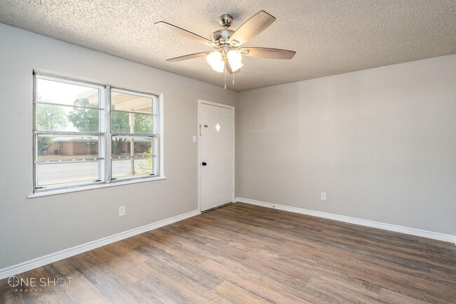 Building Photo - 3749 N 10th St