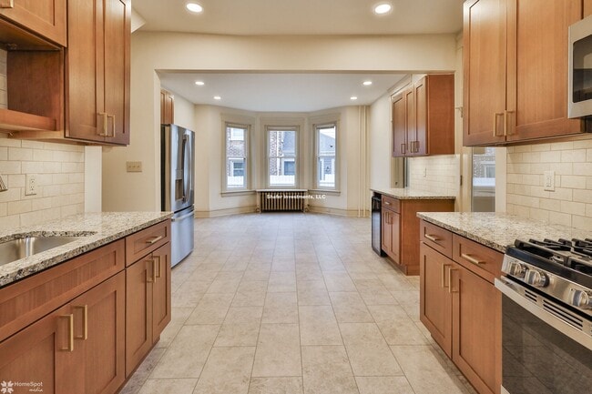 Building Photo - 67 W Laurel St